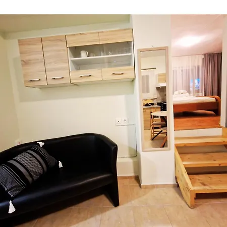 Апартаменты Penelope's Loft *